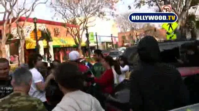 Miley Cyrus Sign Autographs For Fans At Market City. 182