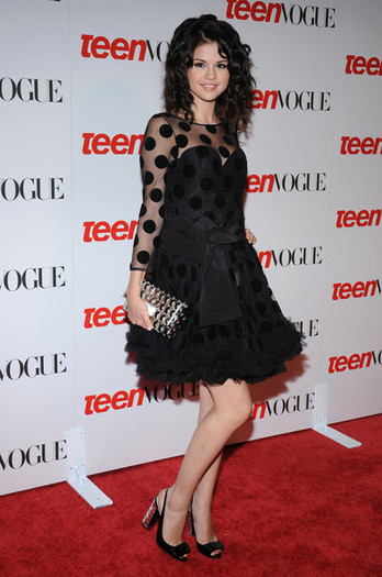 Selena Gomez - SELENA GOMEZ LA 6TH ANNUAL TEEN VOGUE PARTY