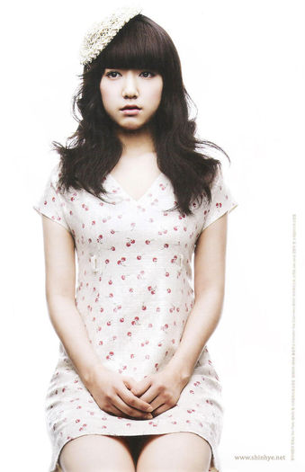 0883440363b5 - Park Shin Hye