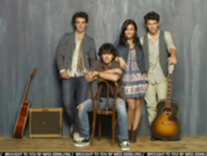 17046809_ZWOBIOPTJ - camp rock