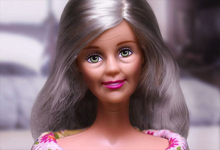 papusa barbie batrana