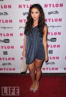 images (16) - Club Brenda Song