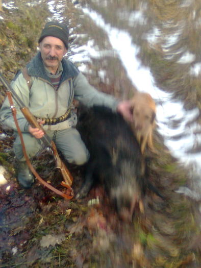 New folder 008; Si in anu asta Sf.Nicolae a fost darnic. O scroafa peste suta de kile....
