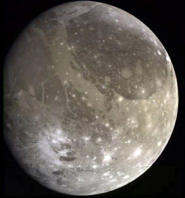 Ganymede - satelit Jupiter - Planetele Sistemului Solar