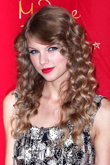 taylor_swift_wax_004_wenn5562362 - Taylor Swift