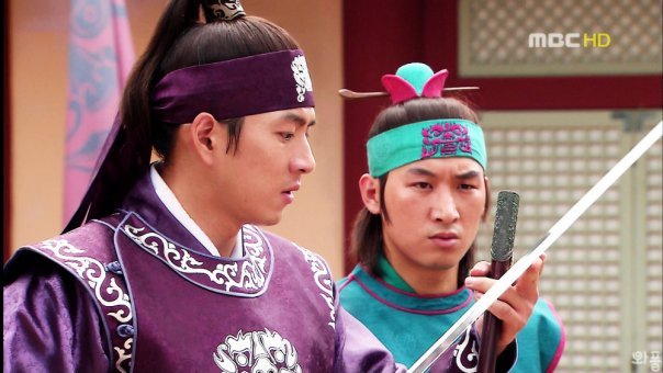 2964_69416793130_69360248130_1835206_5625384_n - q---jumong si oameni lui de incredere---q