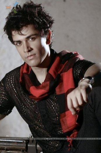 36160_135969656450324_135946876452602_179329_398320_n - Piyush Sahdev-Sharad