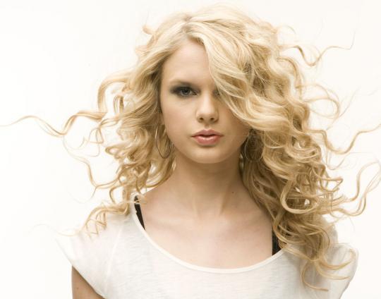 Taylor Swift (5)