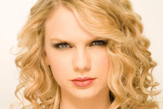 Taylor Swift (13)