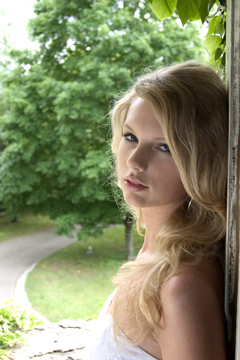 Taylor Swift (1)