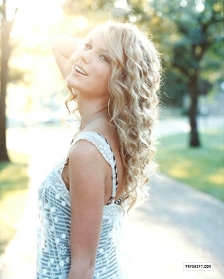 Taylor Swift (13)