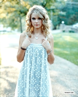 Taylor Swift (15)