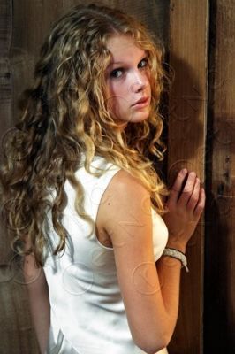 Taylor Swift (24)