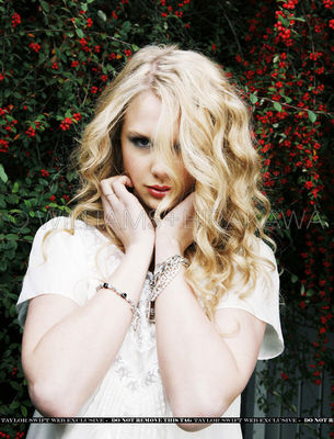 Taylor Swift (1)