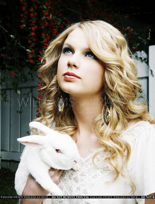 Taylor Swift (2)