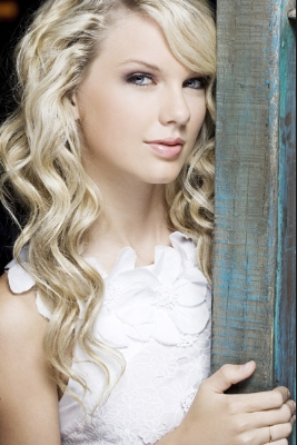 Taylor Swift (14)