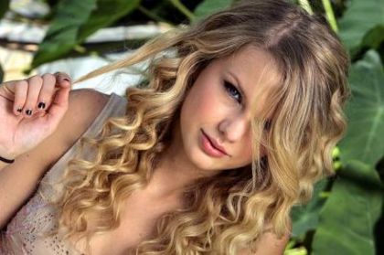 Taylor Swift (30)