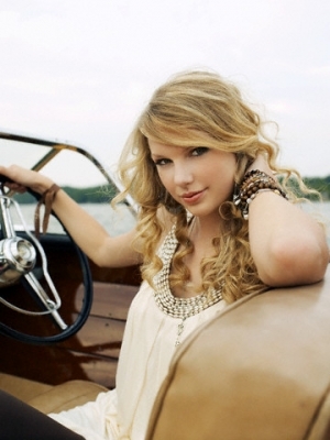 Taylor Swift (42)