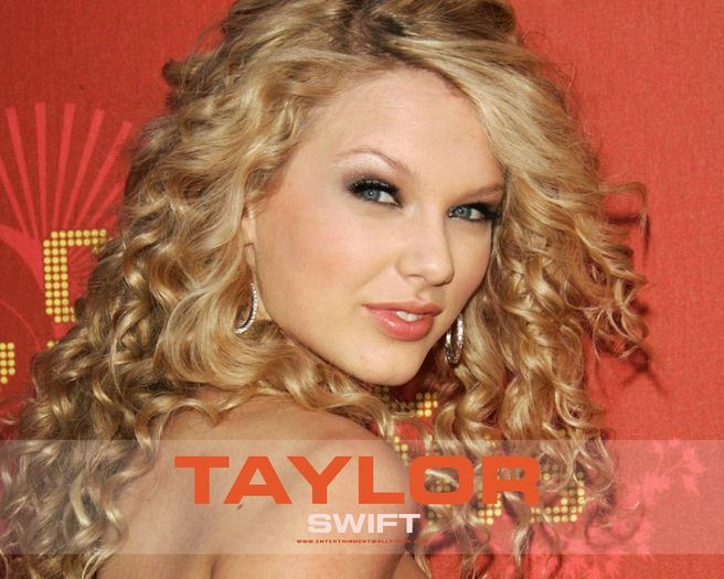 Taylor Swift (1)