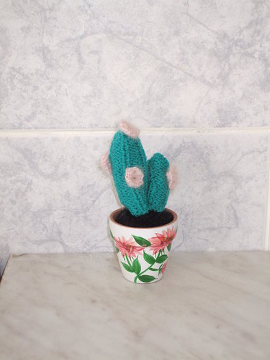Cactus miniatural tricotat - Lucru de mana