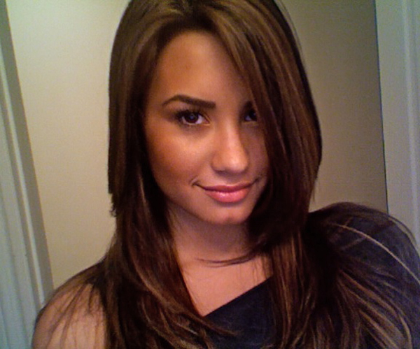 Demi-Lovato-New-Hair-Color