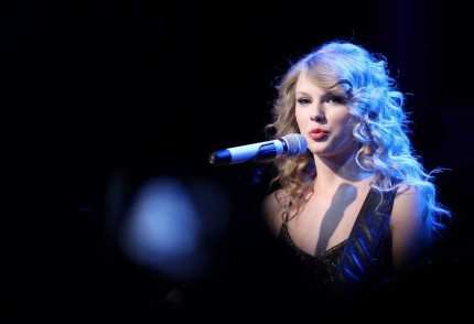 taylor-swift-concert-paris-