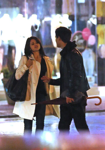 selena-gomez-taylor-2 - selena gomez prinsa din nou cu taylor lautner