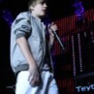 justin-bieber-wango-14_0-97x97 - Justin Bieber poze noi in concert