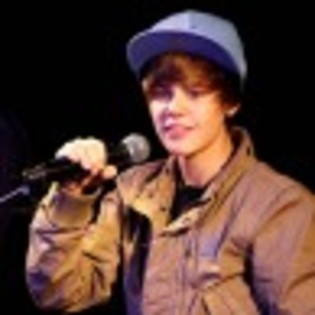 justin-bieber-con-cert-24-97x97 - Justin Bieber  concert la turnul Eiffel