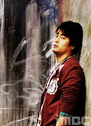 22232_325983672139_320949192139_3445162_6998804_n - a---lee jong soo---a