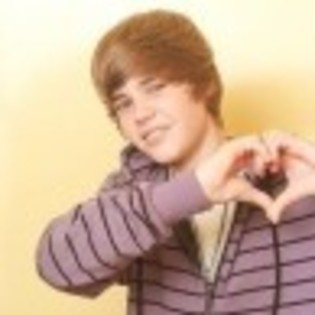 justin-bieber-poze-15-97x97 - Justin Bieberer-Album Foto