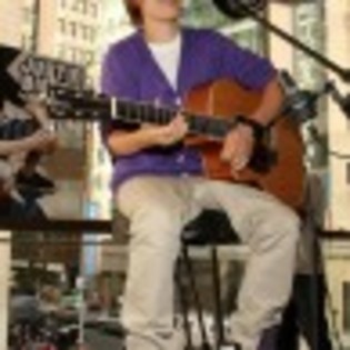 justin-bieber-poze-33-97x97 - Justin Bieberer-Album Foto