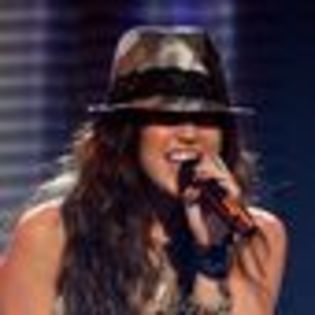 miley-cyrus-512066l-thumbnail_gallery