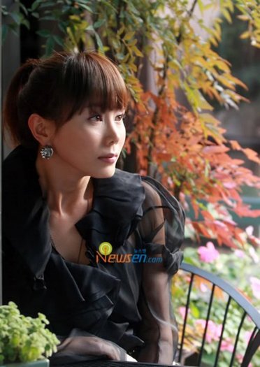35787_405475557299_341754202299_4090797_3637545_n - a---park ye jin---a