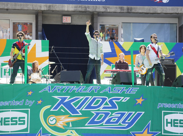 Joe+Jonas+2010+Arthur+Ashe+Kids+Day+hoKbNGSOZRWl - 2010 Arthur Ashe Kids Day