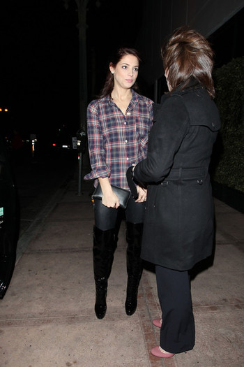 Ashley+Greene+boyfriend+Joe+Jonas+venture+sErW_G9OzYpl