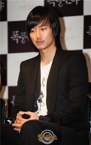 26427_102956733081447_1000010136308