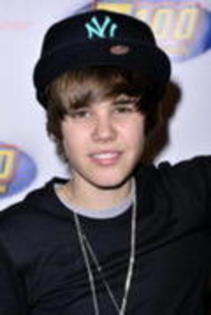 11516589_LZLYSOQAL - poze noi cu justin BIEBER