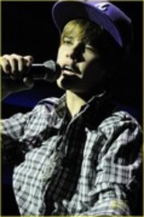11815867_WHXFEXPXZ - poze noi cu justin BIEBER