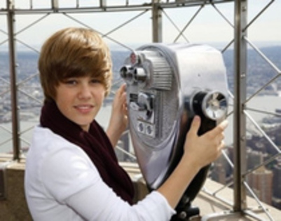 11813004_IRUUZIYTT - poze noi cu justin BIEBER