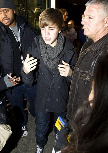 Justin-Bieber-X-factor-justin-bieber-18111243-600-849 - Justin Biber