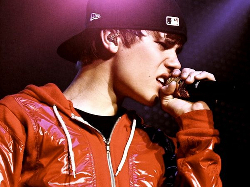 justin-bieber-justin-bieber-18072663-500-375