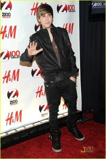 Justin-o_O-justin-bieber-18111268-815-1222