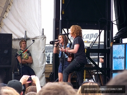 normal_038 - JUNE 27TH - Warped Tour 2010 - Day 3