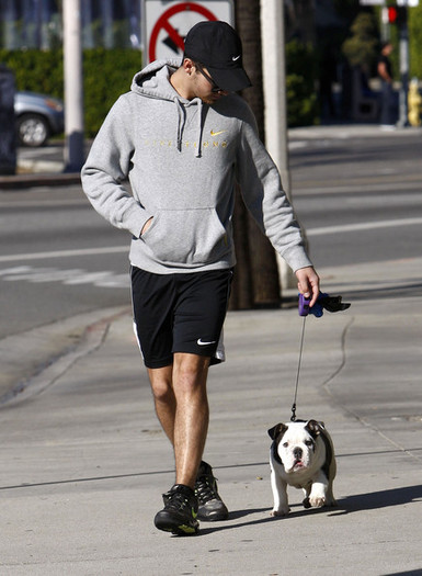 Joe+Jonas+Joe+Jonas+Walking+Dog+West+Hollywood+C62_OvVyCKJl - Joe Jonas Walking His Dog In West Hollywood