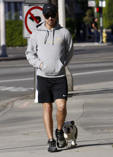 Joe+Jonas+Joe+Jonas+Walking+Dog+West+Hollywood+RYcIZujhXLZl - Joe Jonas Walking His Dog In West Hollywood