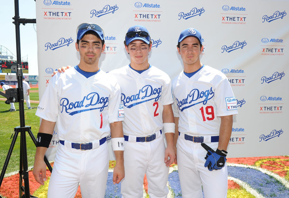 Joe+Jonas+Jonas+Brothers+Encourage+Fans+X+rN6B_faMKfil - Jonas Brothers Encourage Fans to X the TXT on Road Dogs Softball Tour