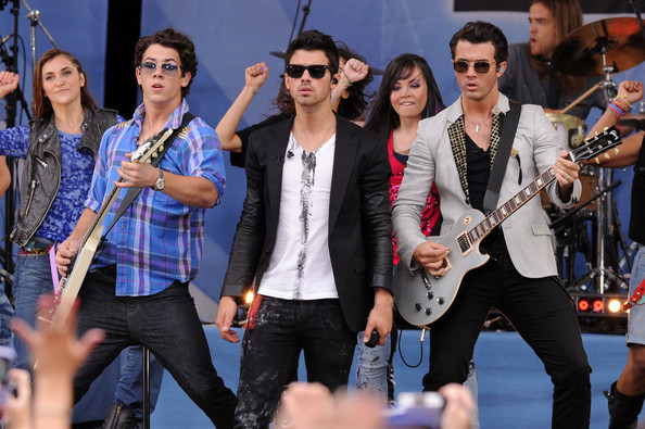 Joe+Jonas+Jonas+Brothers+Perform+ABC+Good+GiVCwvifHPbl - Jonas Brothers Perform On ABC s Good Morning America