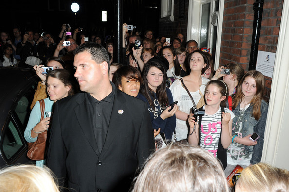 Nick+Jonas+greeted+large+group+fans+leaves+XR0vSFAy9eSl - Nick Jonas and Opening Night of Les Miserables