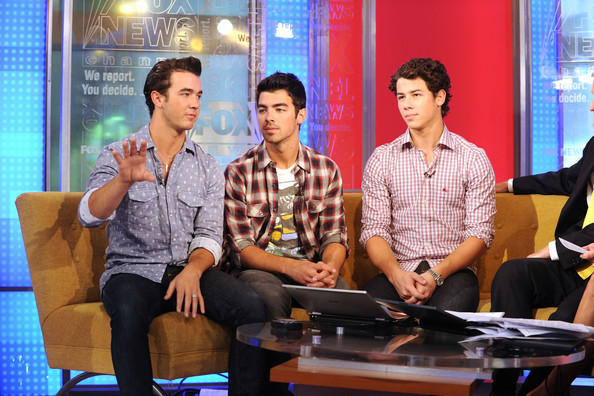 Joe+Jonas+Jonas+Brothers+Visit+FOX+Friends+D4xoWlMNAjsl - The Jonas Brothers Visit FOX and Friends